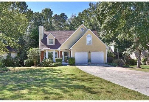 1097 Pine Grove Dr, Alpharetta, GA 30009