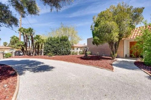 909 Cashman Drive, Las Vegas, NV 89107