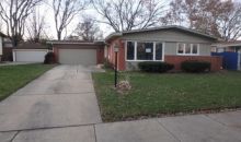 304 N Park Dr Glenwood, IL 60425