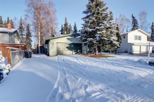 6023 Glenkerry Drive, Anchorage, AK 99504