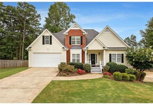 106 Autumn Woods Dr, Dallas, GA 30157