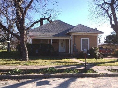 304 W NEELY AVE, Comanche, TX 76442