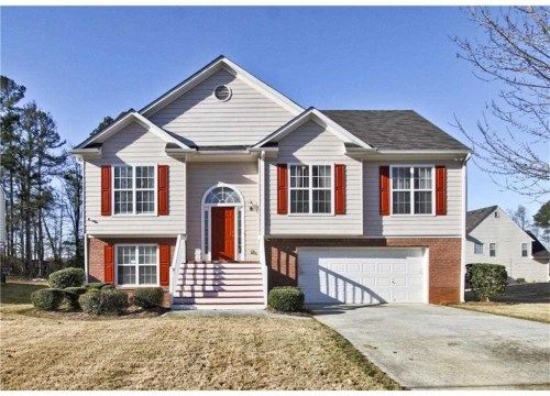 565 Chapel Walk Ln, Lawrenceville, GA 30045