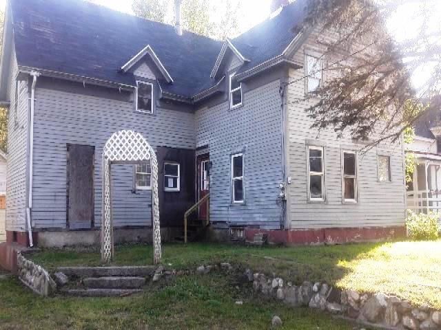 15 W Myrtle St, Orange, MA 01364