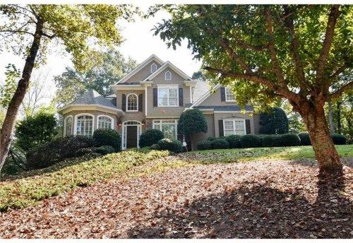 708 Lakeglen Dr, Suwanee, GA 30024