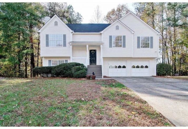 6028 Woodcreek Dr, Woodstock, GA 30188