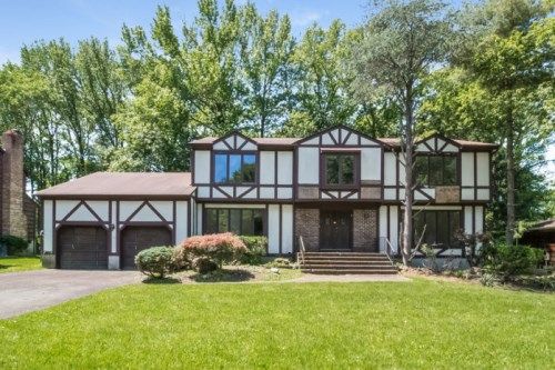 44 Vista Dr, Morganville, NJ 07751