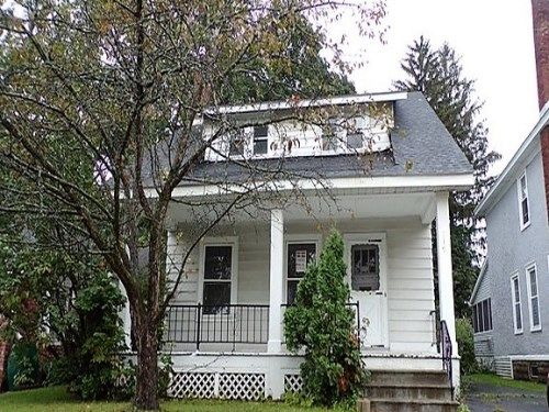 719 Decamp Avenue, Schenectady, NY 12309