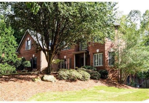 6025 Tangletree Dr, Roswell, GA 30075