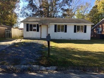 65 Tanbark Ct, Goose Creek, SC 29445