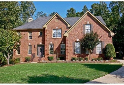 795 Sweetbrier Dr, Alpharetta, GA 30004