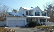 5 Horstead Ct Yaphank, NY 11980