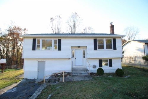 89 Fieldwood Rd, Waterbury, CT 06704