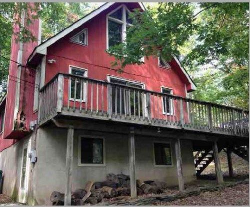 345 Oak Hill Rd, Lackawaxen, PA 18435