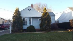 29507 Grand Blvd, Wickliffe, OH 44092