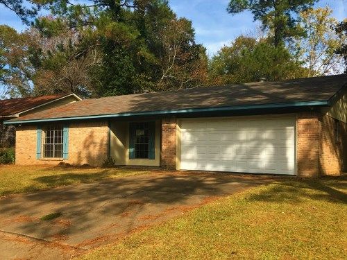 507 Woodstone Rd, Clinton, MS 39056