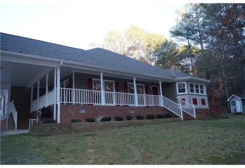 2316 Shadow Wood Dr, Monroe, GA 30656