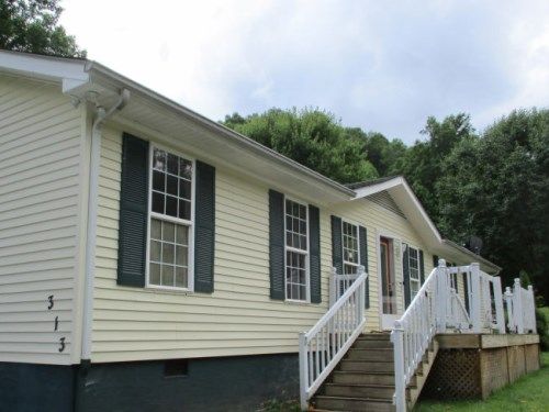 313 Buckhaven Rd, Clintwood, VA 24228