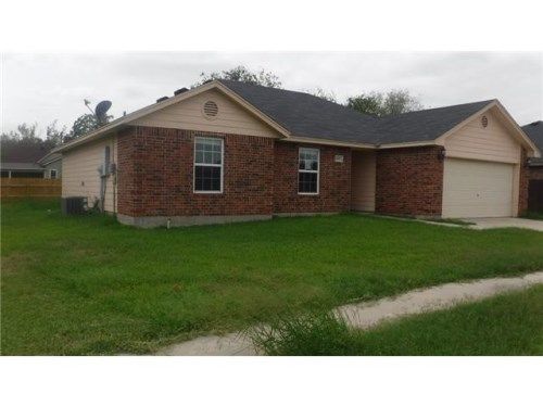 1007 Blue Crest Ln, Beeville, TX 78102