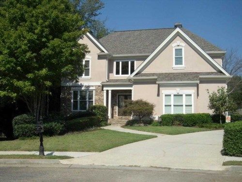 201 Streamside Ct, Lilburn, GA 30047