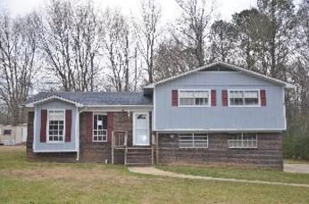 113 Winchester Dr, Bessemer, AL 35022