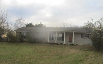 882 Rolling Acres Rd, Hope Hull, AL 36043