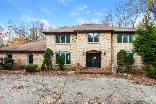 23 Mabro Dr, Denville, NJ 07834