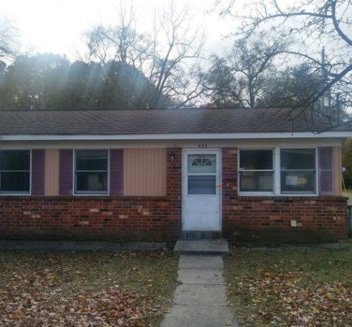 633 Jackson Ave, Muskegon, MI 49442