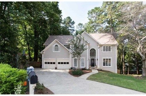 5703 Fallsbrook Ln NW, Acworth, GA 30101