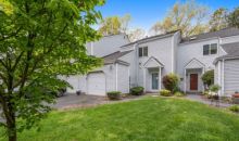 5 Elaine Pl Islandia, NY 11749