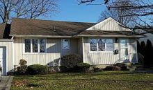 133 Pollok Pl Hicksville, NY 11801