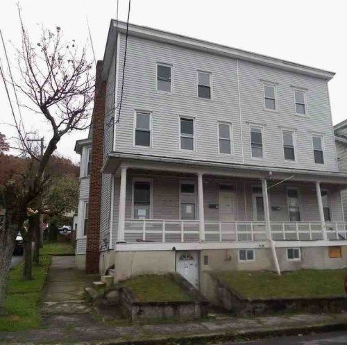 344 346 Arlington St, Tamaqua, PA 18252