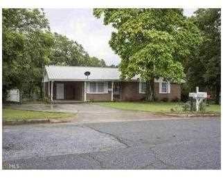 107 N Williamson St, Winder, GA 30680