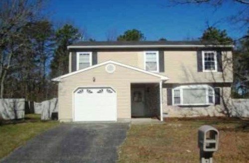 5 Birch Ct, Barnegat, NJ 08005