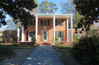 405 N Main St, Hemingway, SC 29554