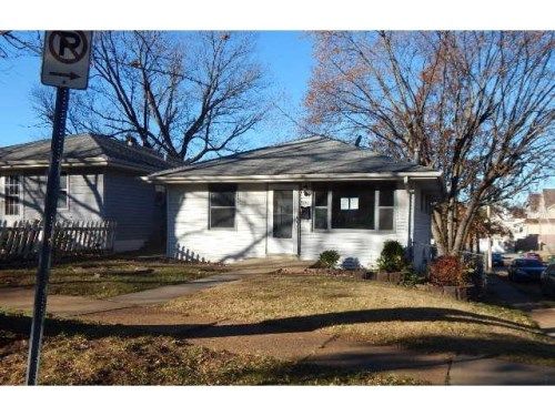 3201 Regal Pl, Saint Louis, MO 63139