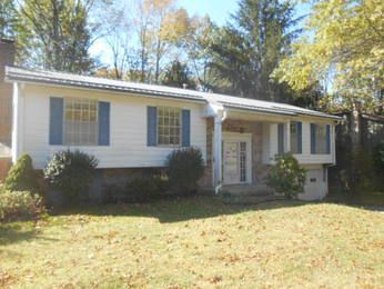 927 Beechwood Dr, Meadville, PA 16335