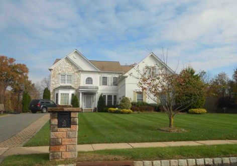 35 Equestrian Way, Monroe Township, NJ 08831