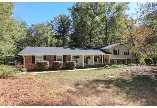 7295 Hunters Branch Dr, Atlanta, GA 30328