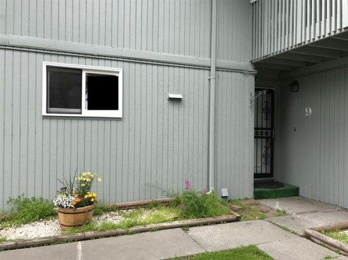 160 Grand Larry Street #D9, Anchorage, AK 99504