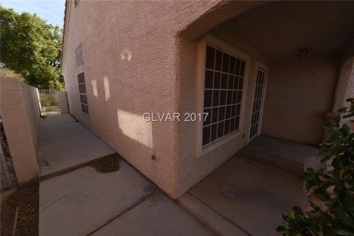 9354 Descending Creek Street, Las Vegas, NV 89123