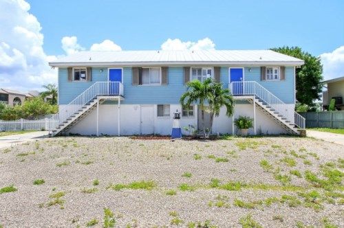 21661-663 Indian Bayou Dr, Fort Myers Beach, FL 33931