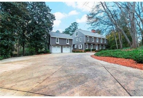 680 Tanglewood Trl, Atlanta, GA 30327