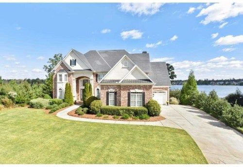 2429 Lake Erma Dr, Hampton, GA 30228