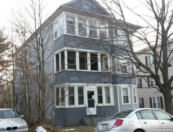 129 Warner Ave, Worcester, MA 01604