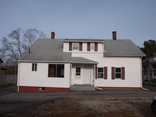 15 Lincoln Square, Jewett City, CT 06351