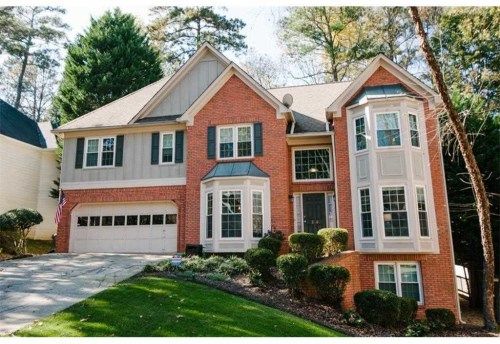 210 Tennis Court Ln NW, Kennesaw, GA 30144