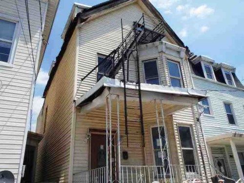 29 Taylor St, Newark, NJ 07104