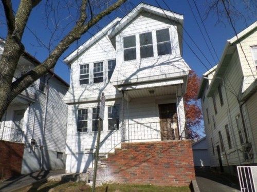 54 Lindsley Ave, Irvington, NJ 07111