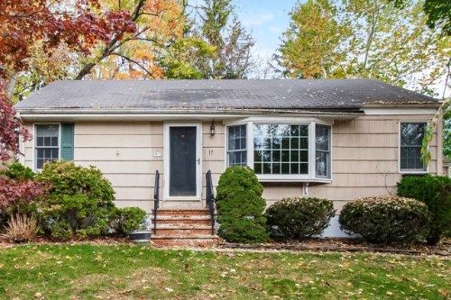 17 Sienna Way, Oakland, NJ 07436